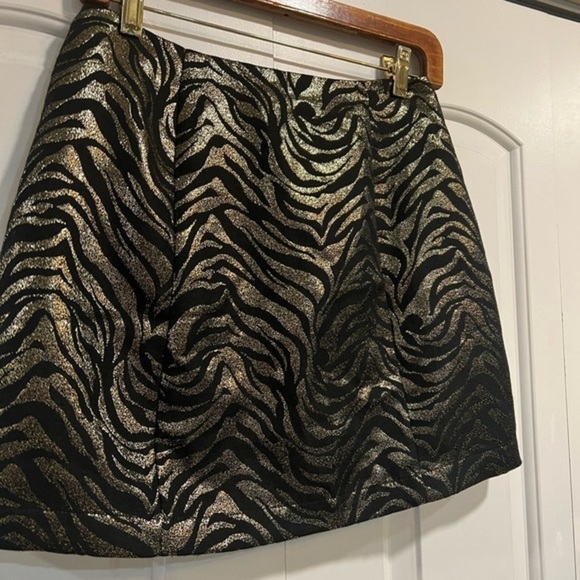 Minkpink New Black With Gold Sparkly Swirls Mini Skirt - Picture 2 of 10